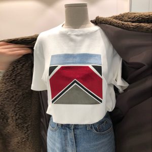 Geometric contrast Pullover short sleeve T-shirt